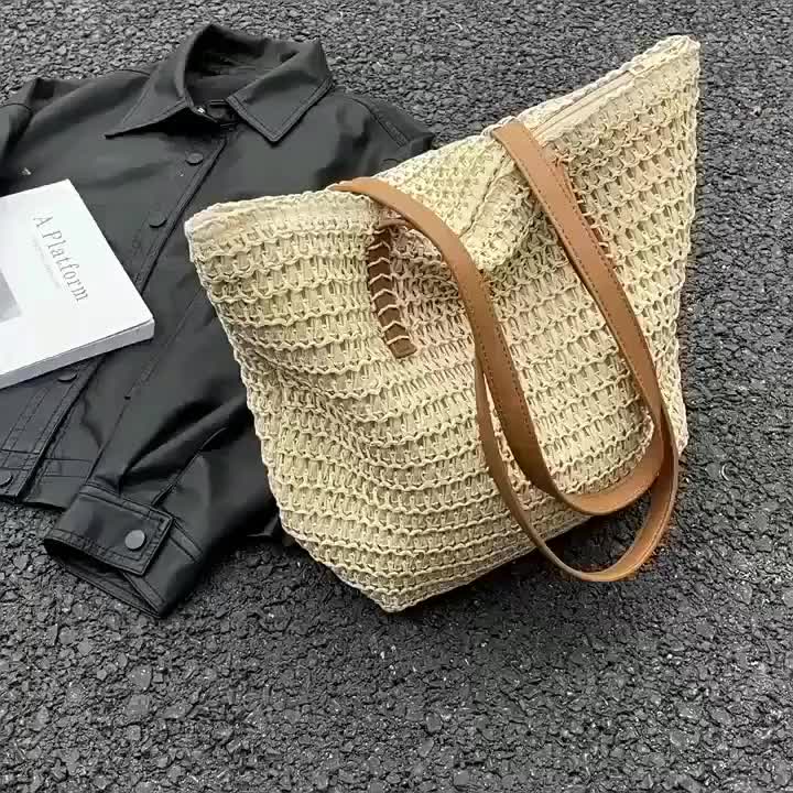 Spacious Woven Straw Beach Tote with Zipper Closure