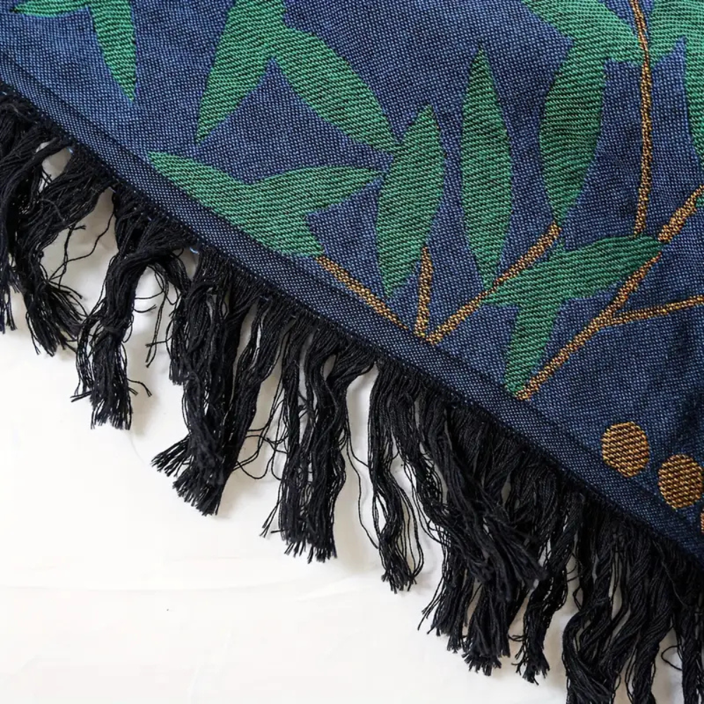 Reversible Cotton Begonia Fruit Tassel Blanket