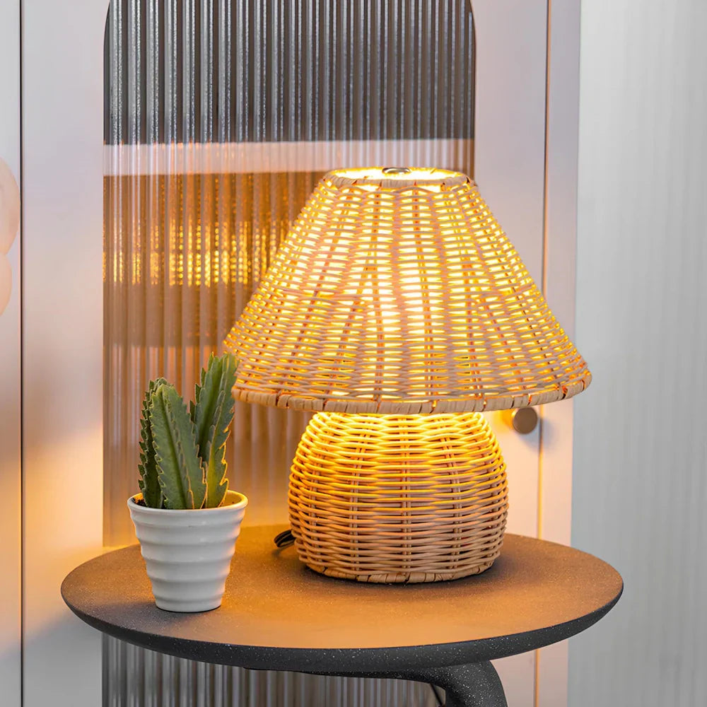 Eco-Friendly Bamboo Table Lamp - Minimalist Design