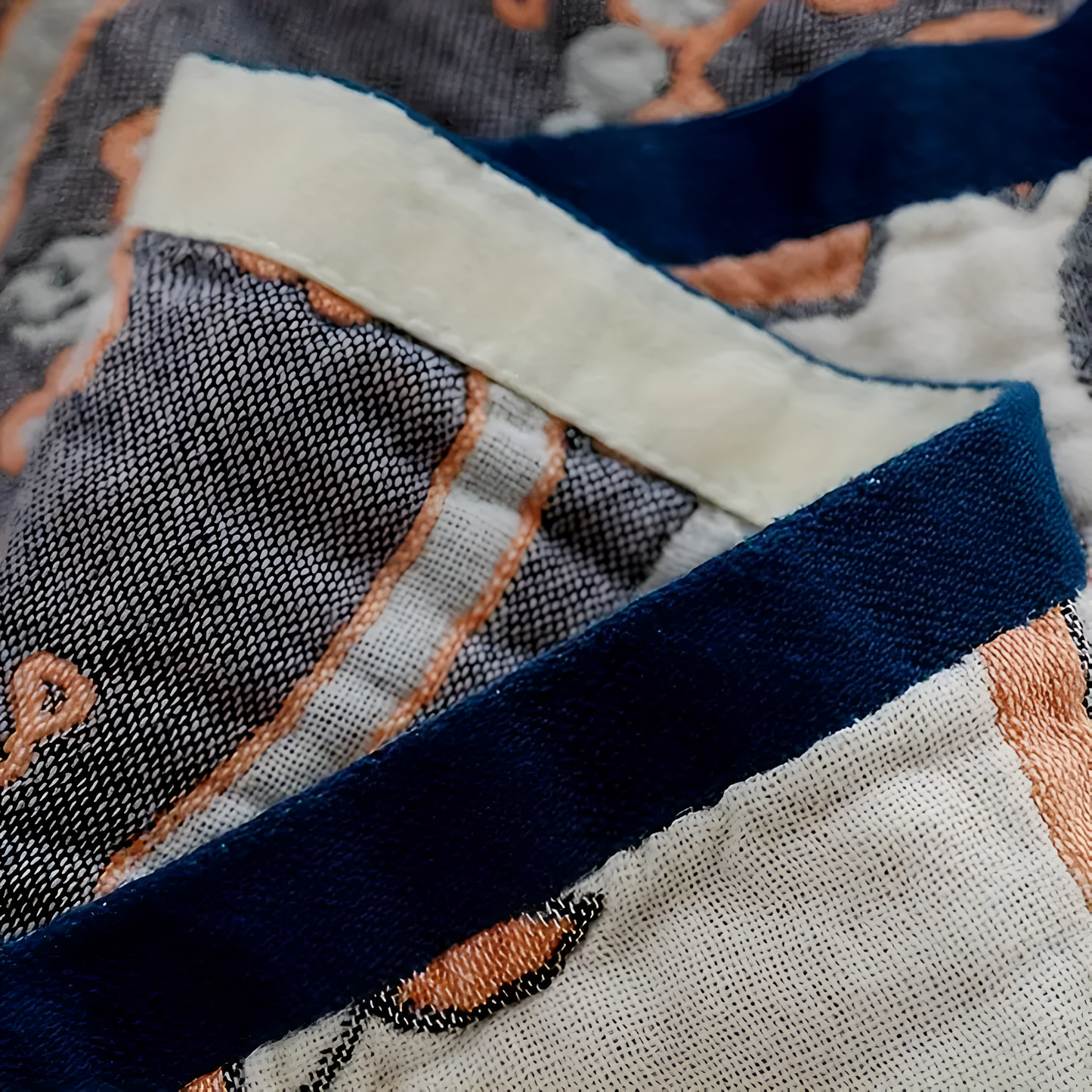 Reversible Floral Cotton Blanket for All-Season Comfort