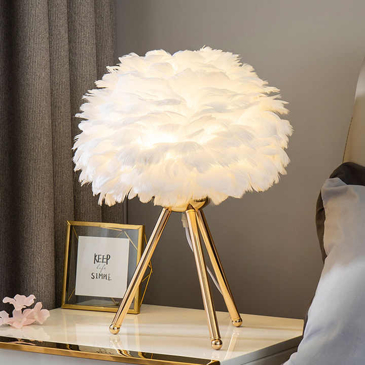 Dimmable Feather Table Lamp with Elegant Design