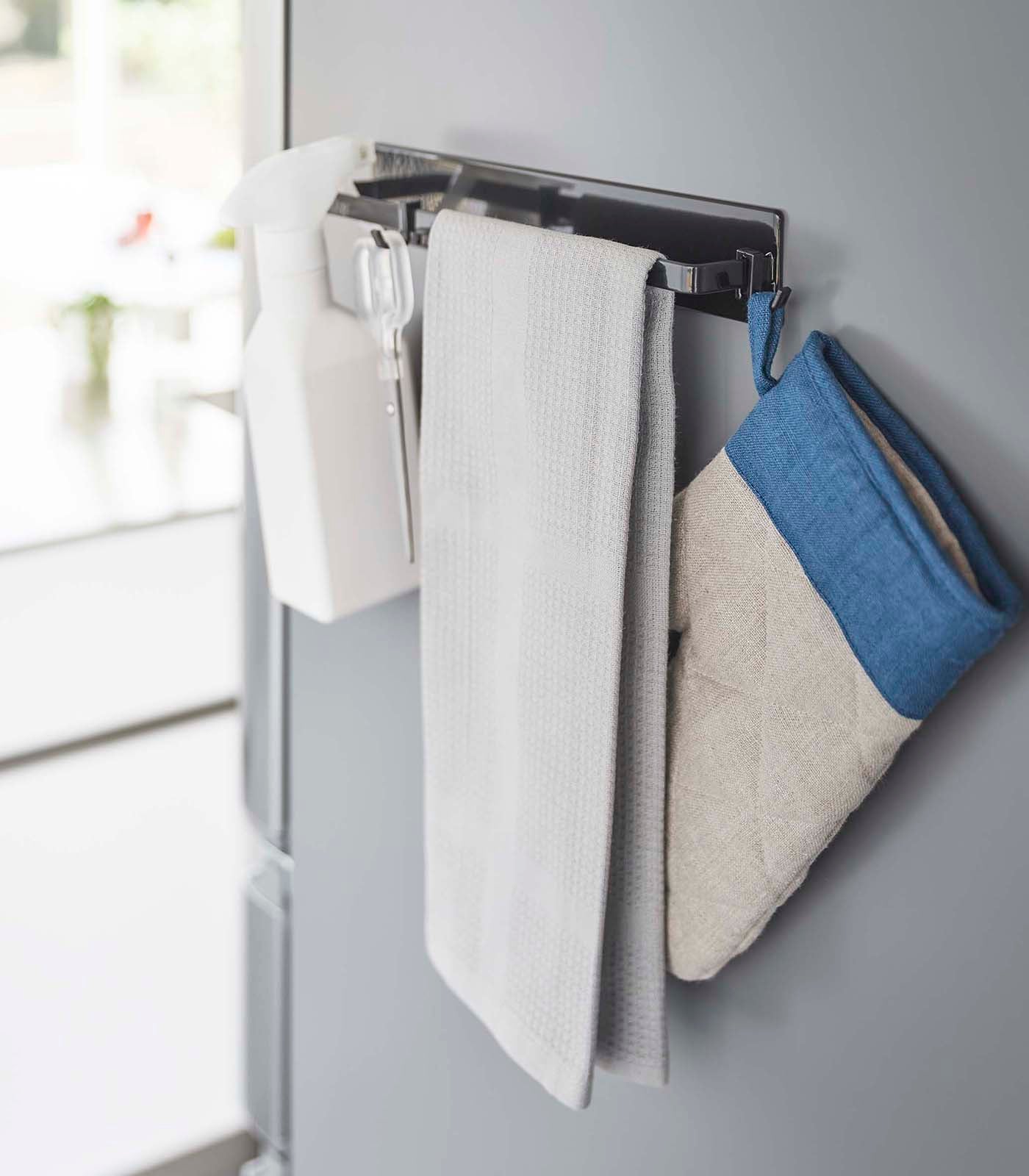 Magnetic Stainless Steel Kitchen Towel and Tool Holder