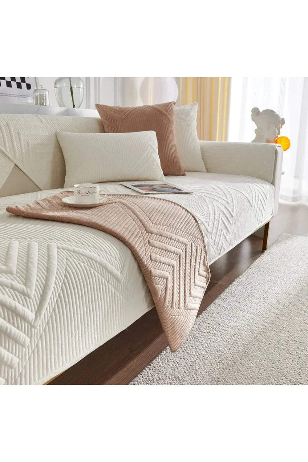 Soft Polyester Quilted Sofa Cover