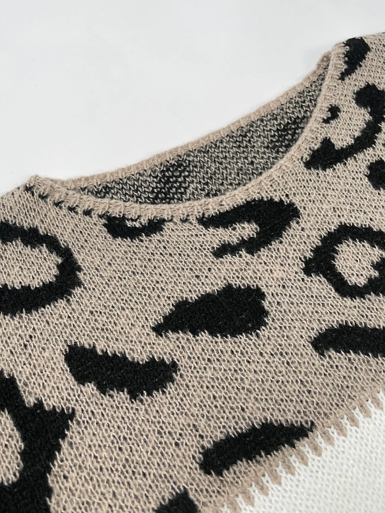 Cherra - Colorblock Leopard Sweater