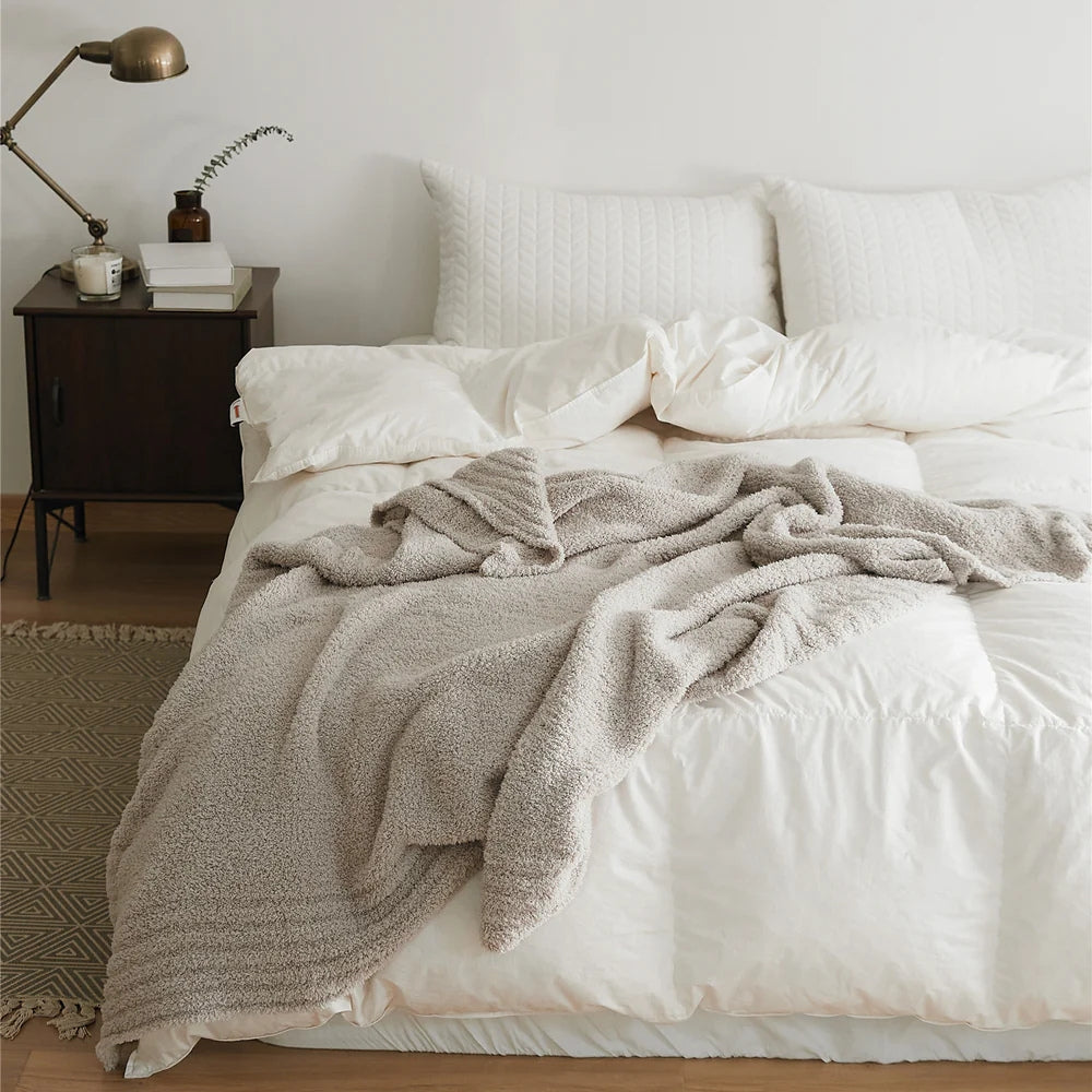 Minimalist Knit Throw Blanket in Soft Velvet Blend