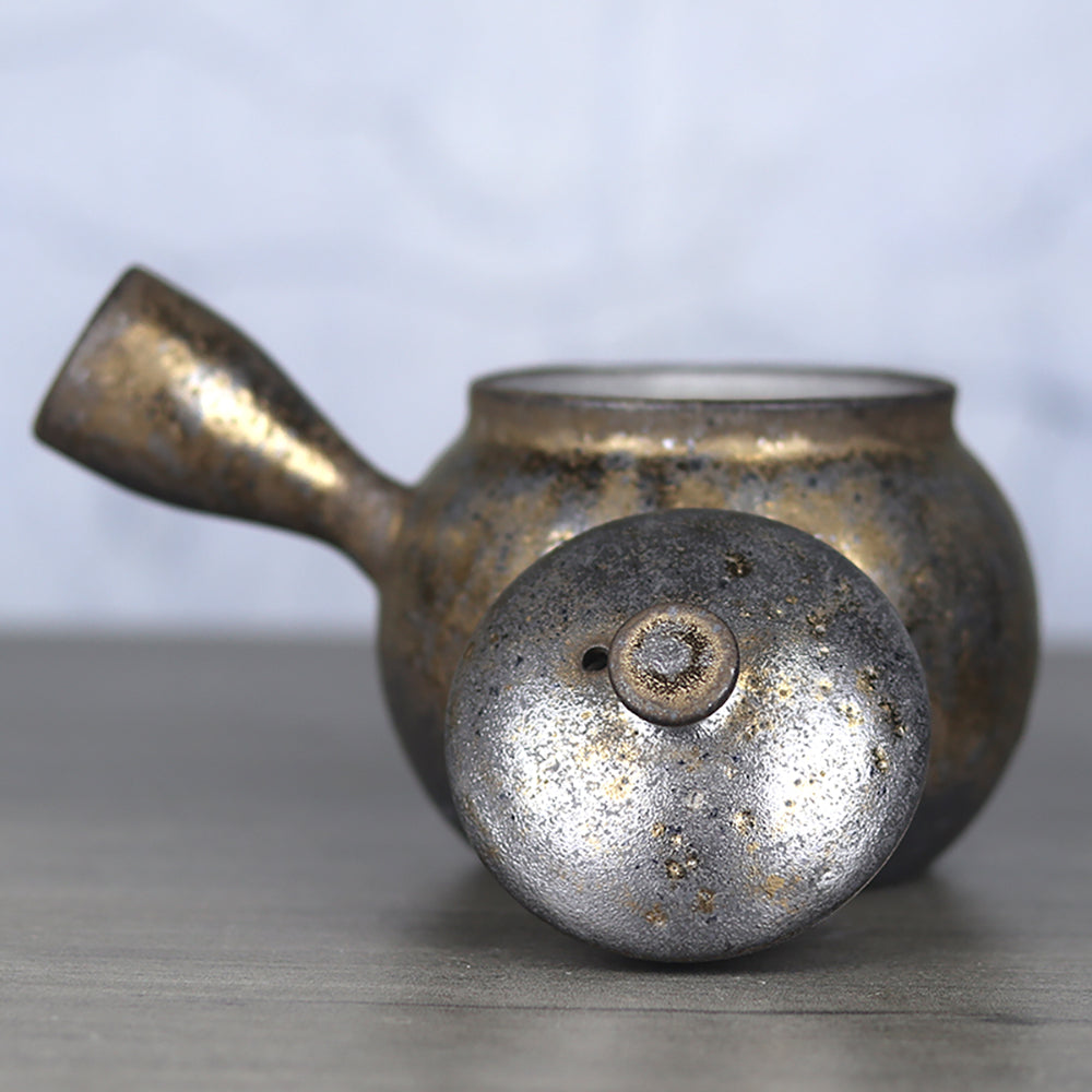 Japanese Gilded Iron Glaze Coarse Pottery Teapot