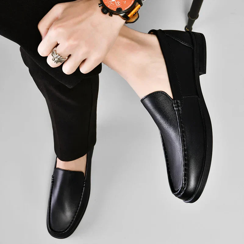 Timeless Comfort Loafers for Men - Elegant and Versatile Design