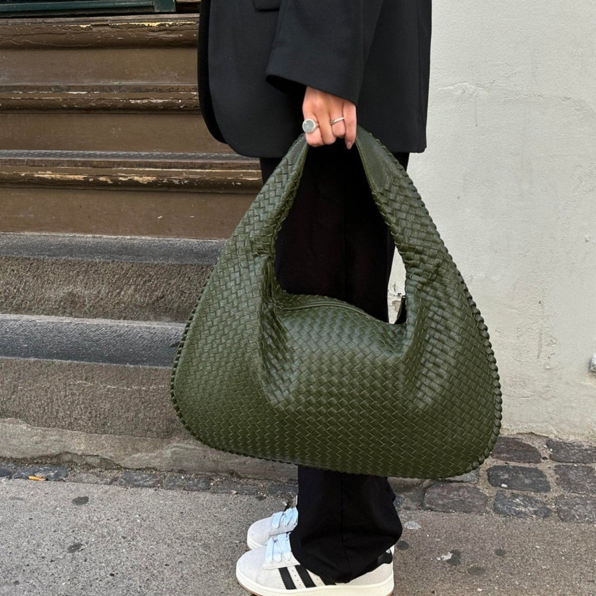 Chic Vegan Leather Tote Bag for Everyday Use