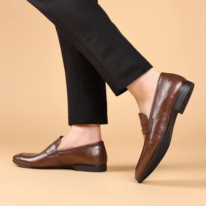 Men's Full-Grain Slip-On Verona Loafers with Pointed Toe