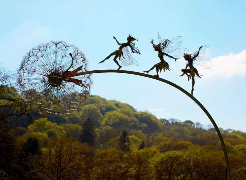 Metal Fairy Garden Stake Decoration with Dandelion Design
