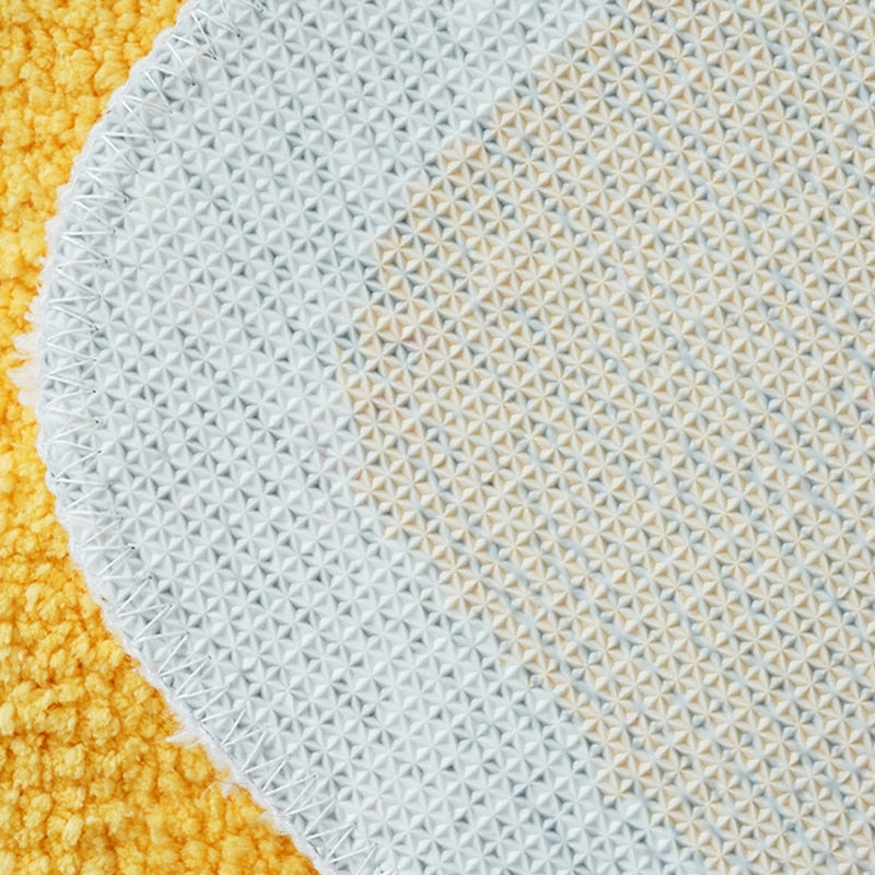 Daisy Bloom Floral Bath Mat with Non-Slip Backing