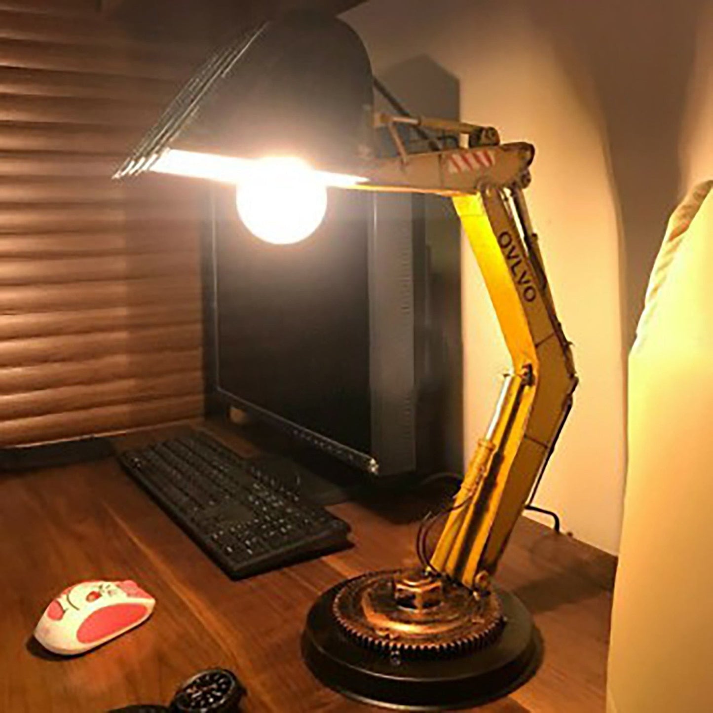Industrial Style Excavator LED Table Lamp