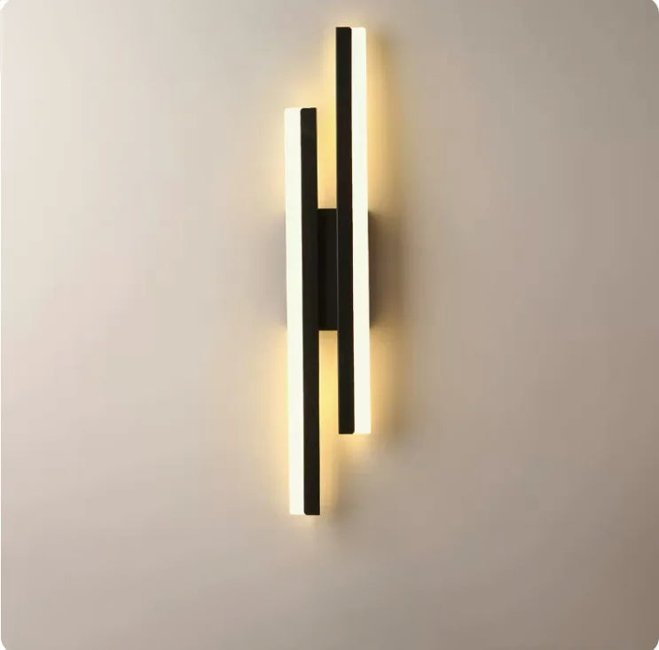 Minimalist Modern LED Wall Light - Elegant Acrylic and Metal Design