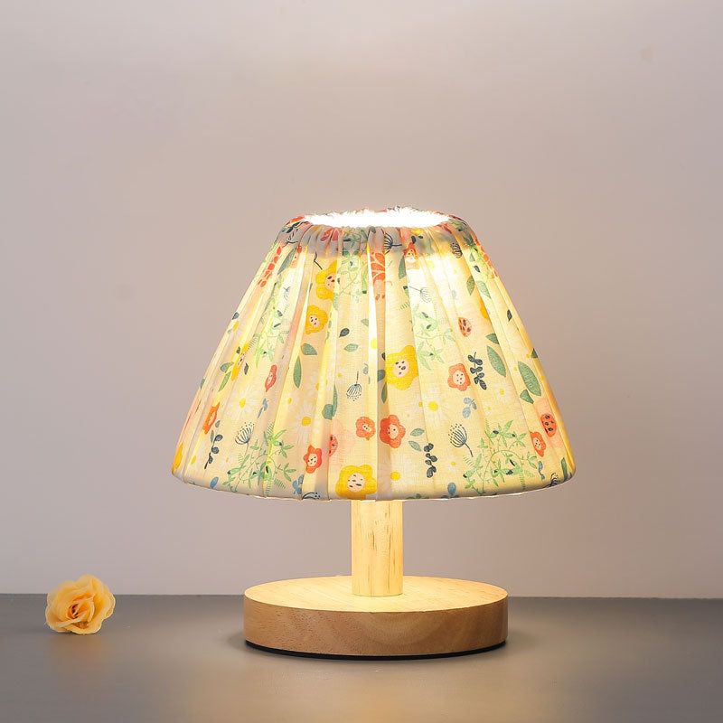Modern Minimalist Iron Flower Table Lamp - 1-Bulb Design