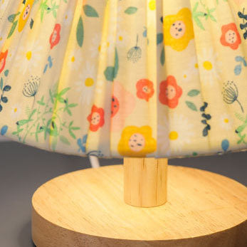 Modern Minimalist Iron Flower Table Lamp - 1-Bulb Design