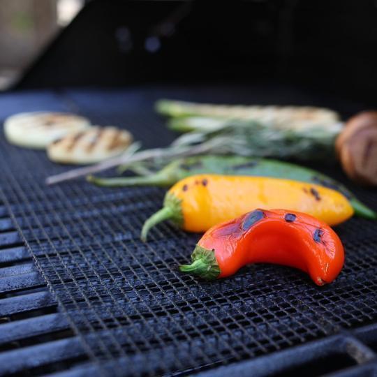 Reusable Non-Stick BBQ Grill Mat for Easy Cooking and Cleaning