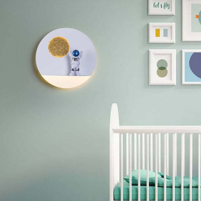 Contemporary Round Astronaut LED Wall Light in Iron and Resin