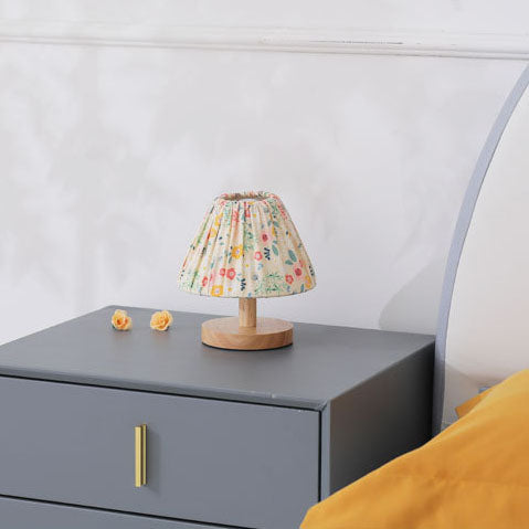 Modern Minimalist Iron Flower Table Lamp - 1-Bulb Design