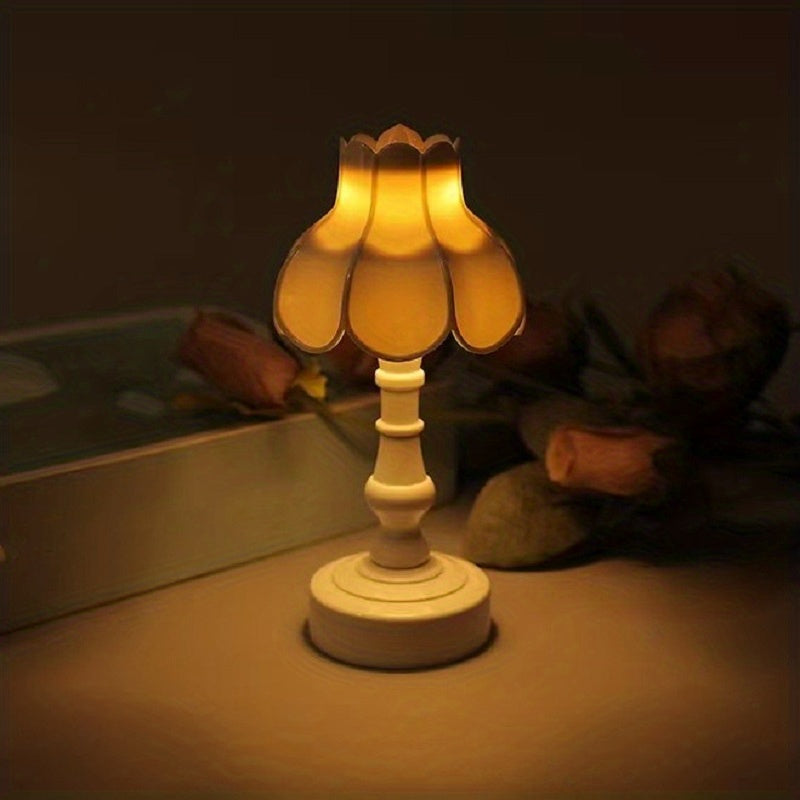 Retro LED Mini Table Lamp - Wireless Art Deco Accent Light