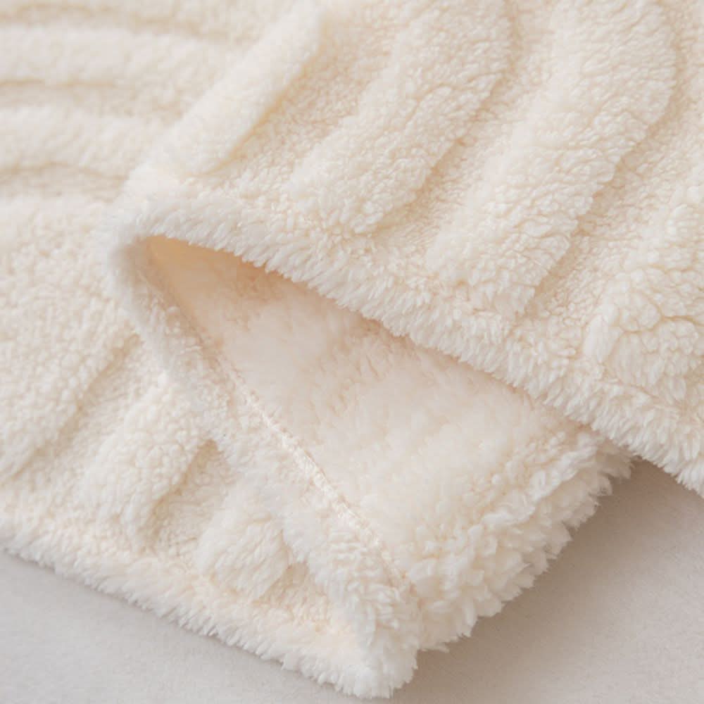 Plush Microfiber Sofa Cover with Curves Pattern