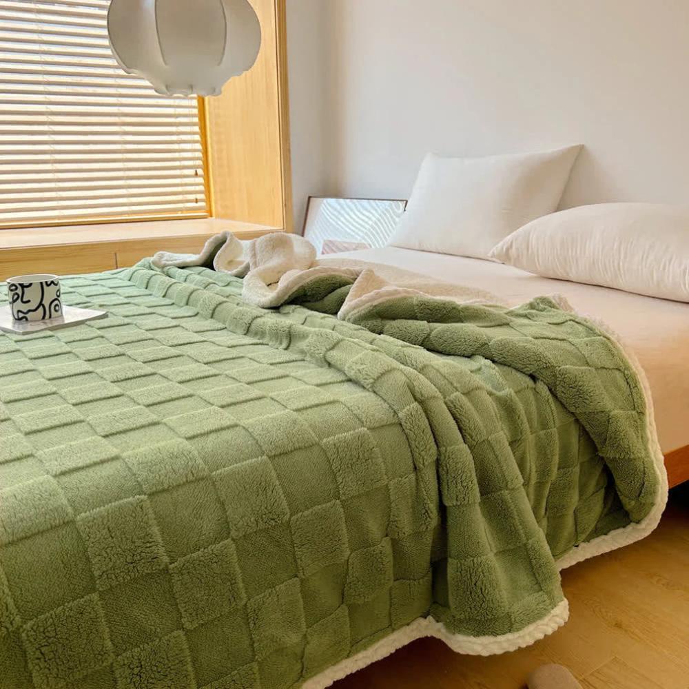 Checkerboard Plush Throw Blanket