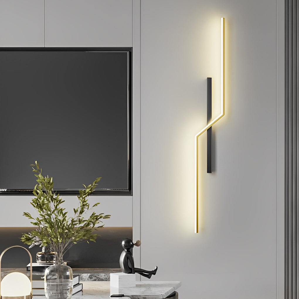 Modern LED Minimalist Wall Lamp in Black and Gold