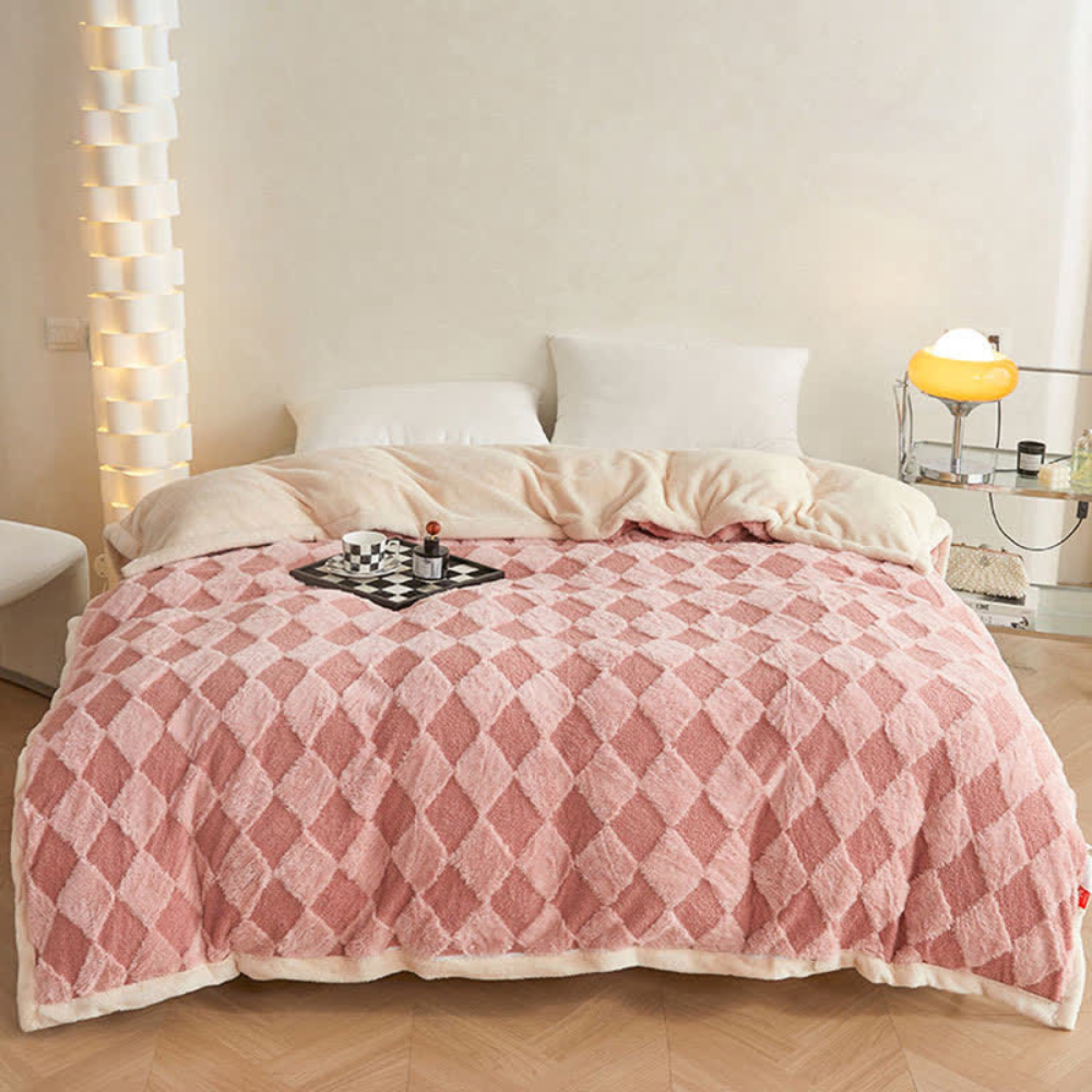 Soft Microfiber Diamond Pattern Comfort Blanket