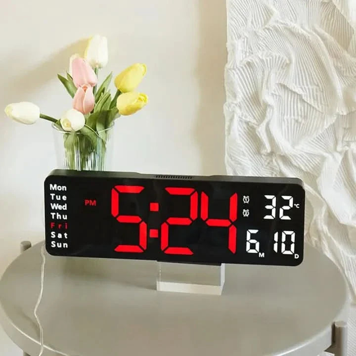 Digital Clock with Night Light and Automatic Brightness Adjustment