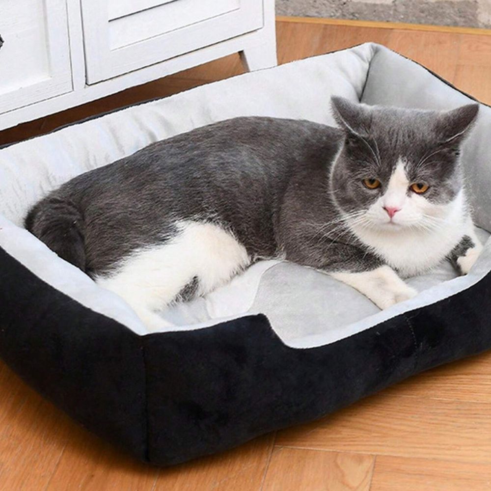 Plush Microfiber Pet Bed with Non-Slip Bottom