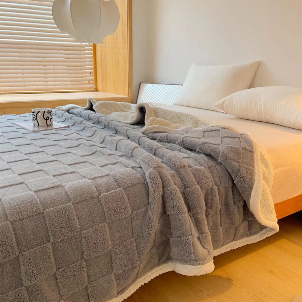 Checkerboard Plush Throw Blanket