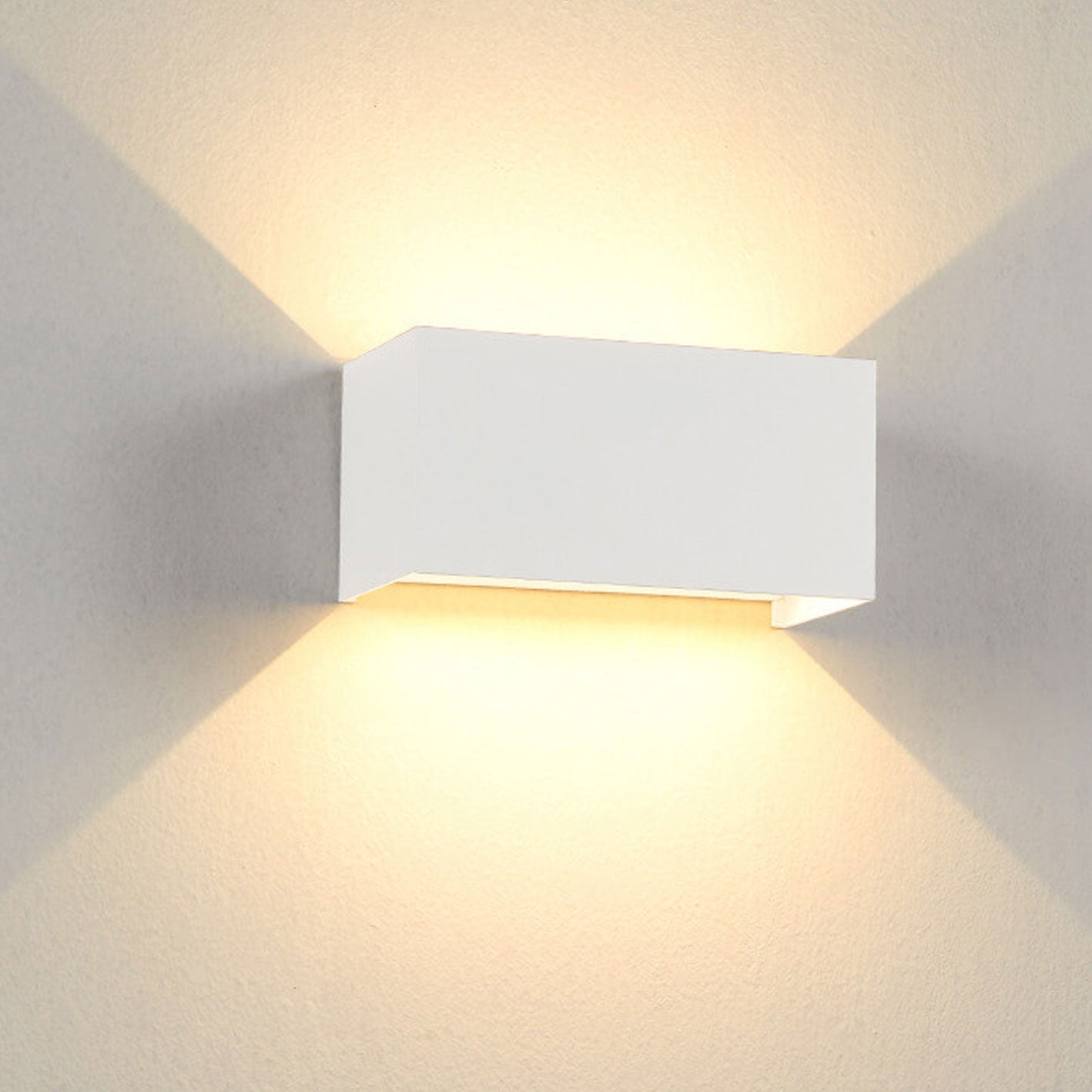 Modern Waterproof Rectangular LED Wall Light for Outdoor Use