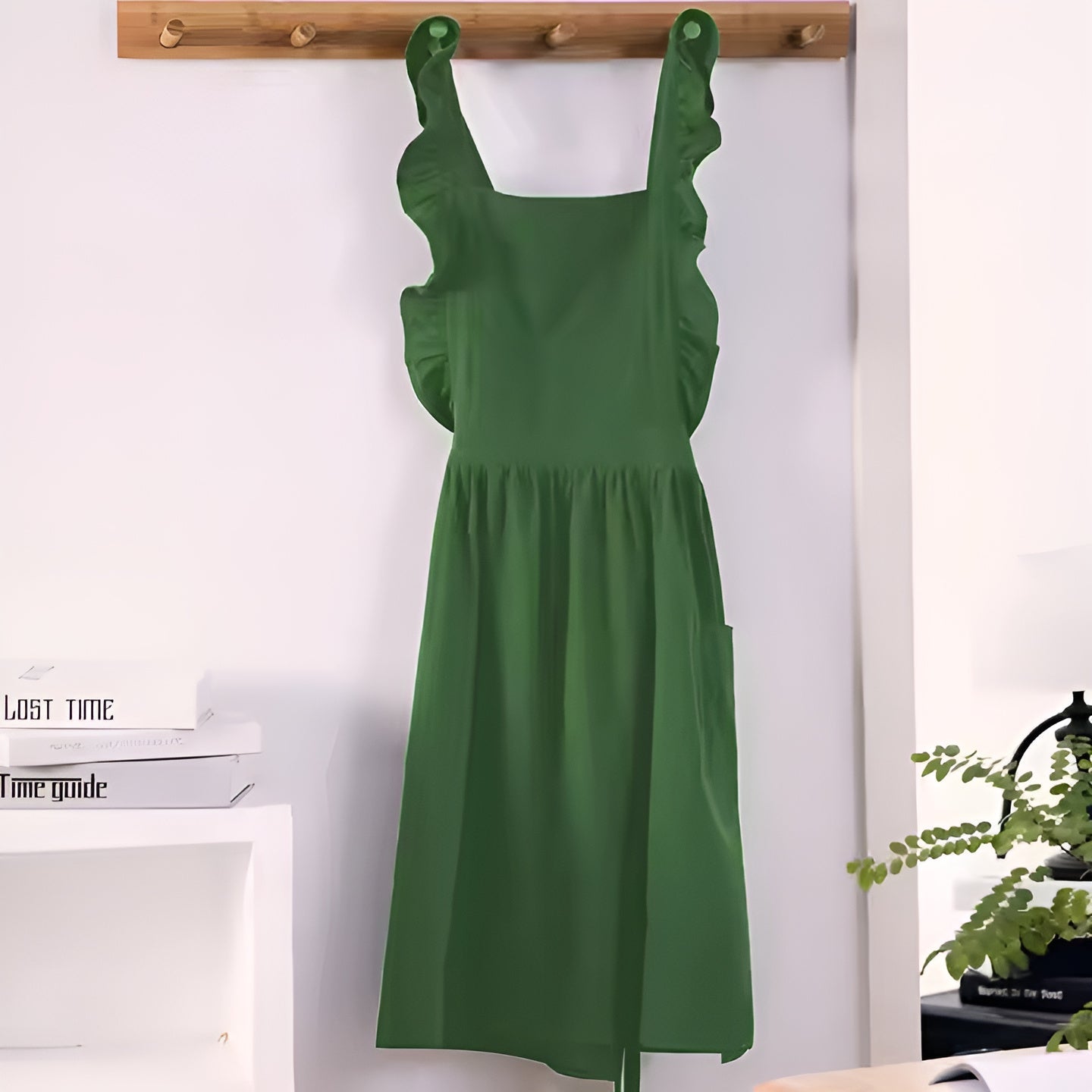 Lotus Leaf Lace Cotton-Linen Apron with Pockets