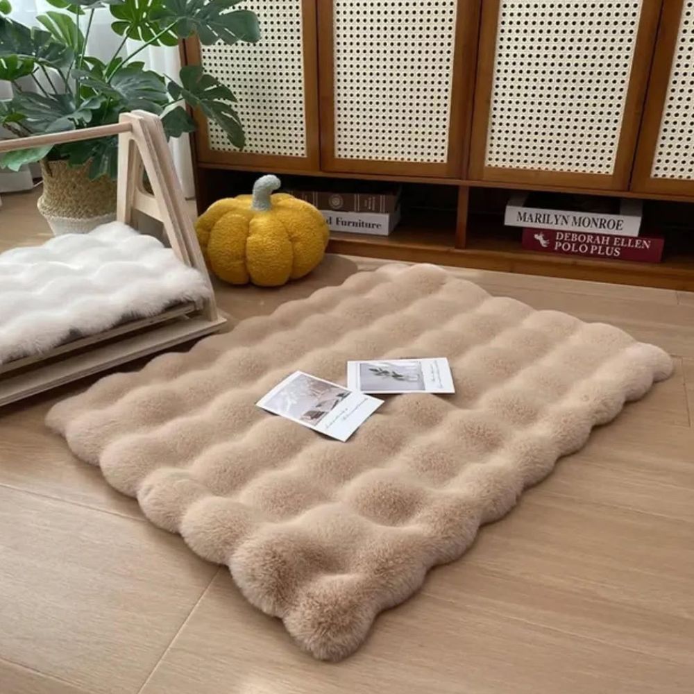 Plush Faux Fur Pet Mat for Cats and Small Dogs