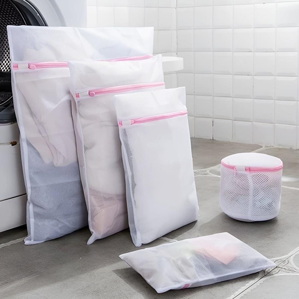 Zipped Mesh Laundry Bags for Delicates and Travel