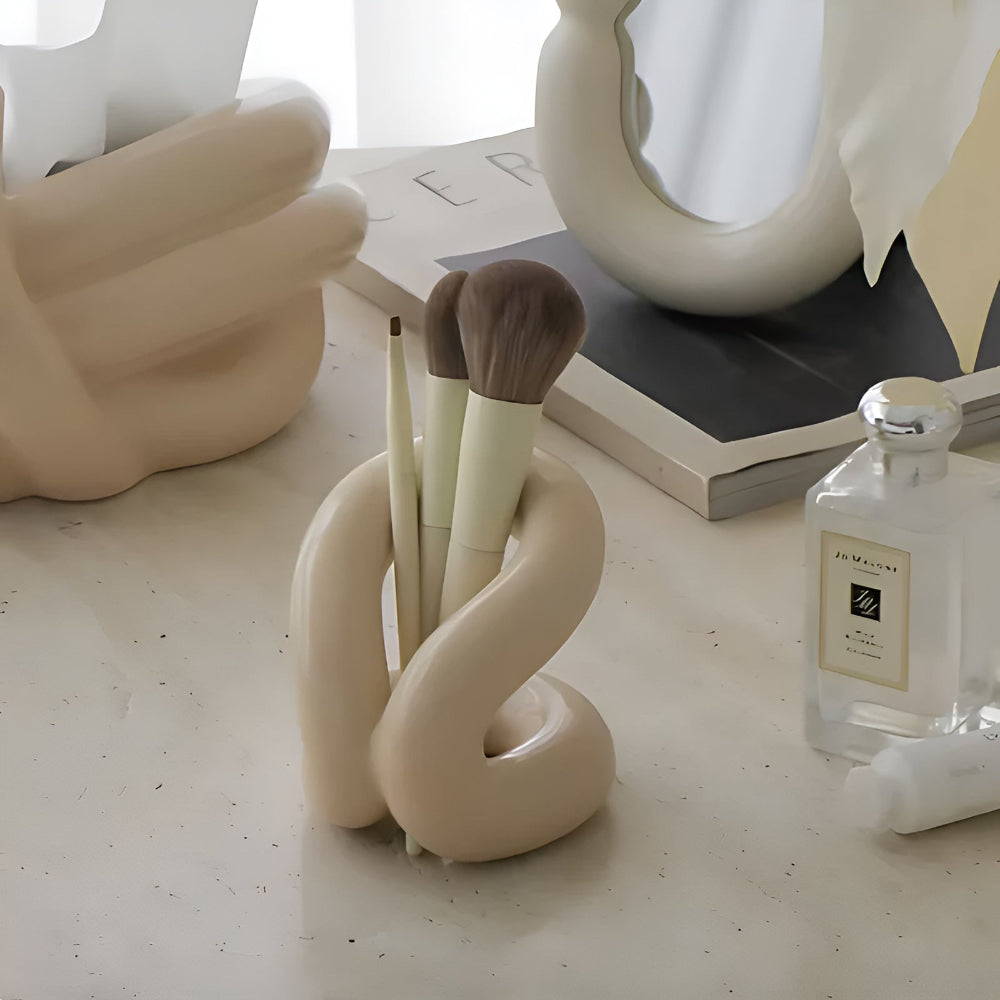 Ceramic Organizer with Rope-Knot Detail