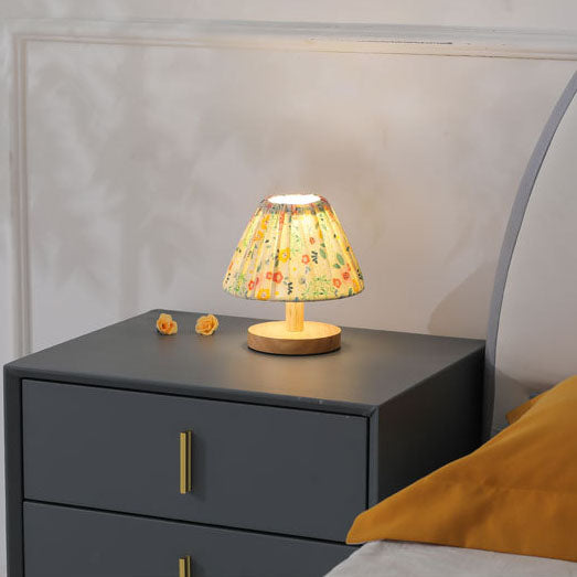 Modern Minimalist Iron Flower Table Lamp - 1-Bulb Design