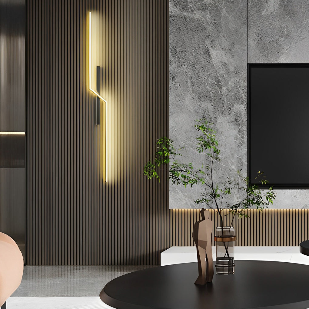 Modern LED Minimalist Wall Lamp in Black and Gold