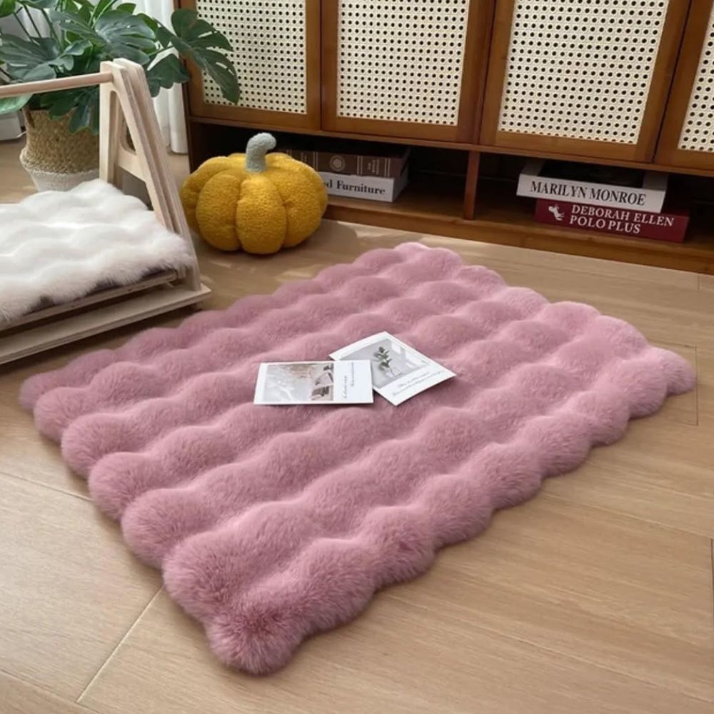 Plush Faux Fur Pet Mat for Cats and Small Dogs