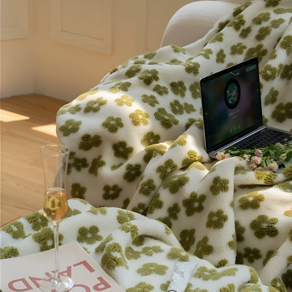 Wildflower Pattern Microfibre Throw Blanket