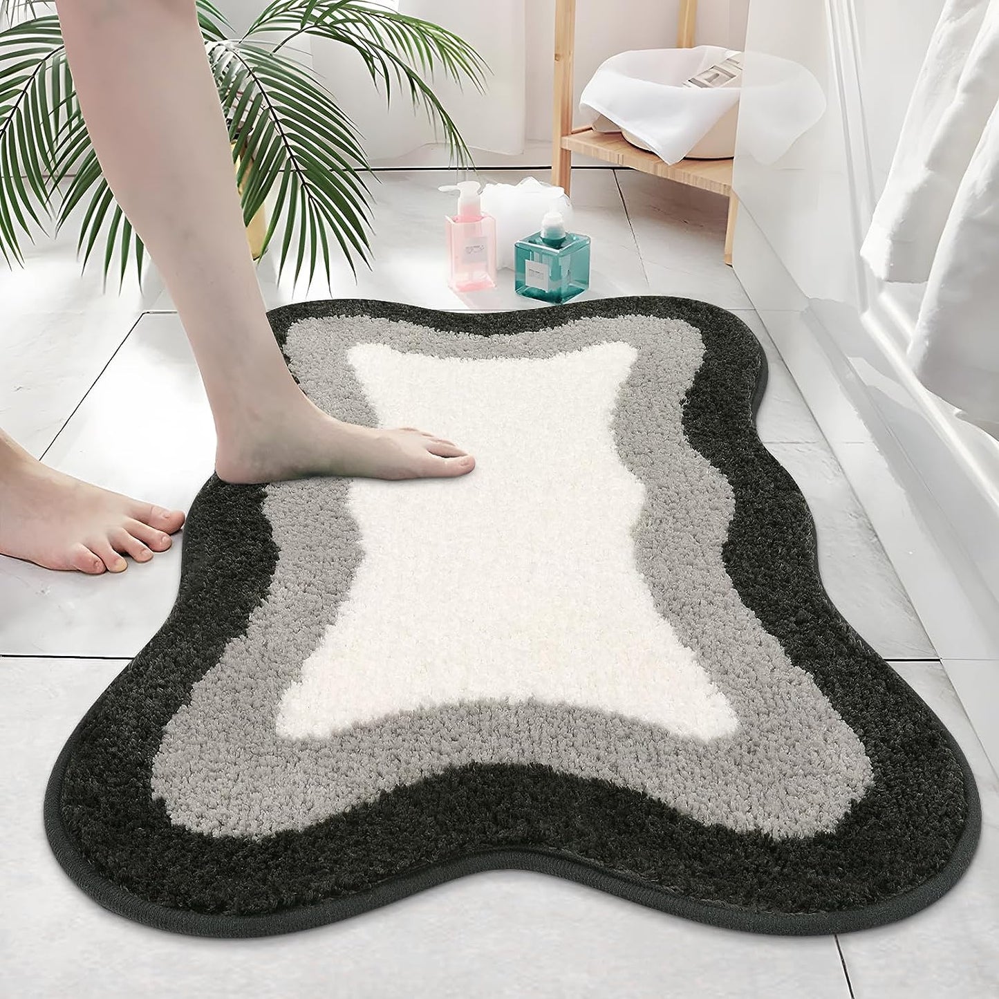 Black Gradient Non-Slip Bath Mat with Plush Microfiber Top