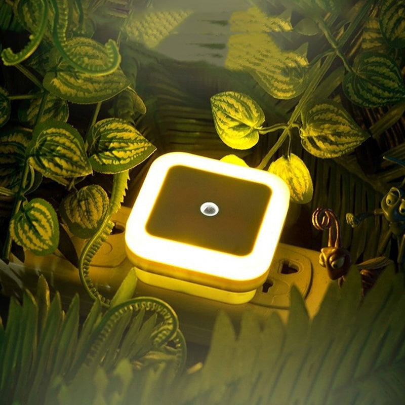 Light-Sensitive LED Night Light with Auto On/Off