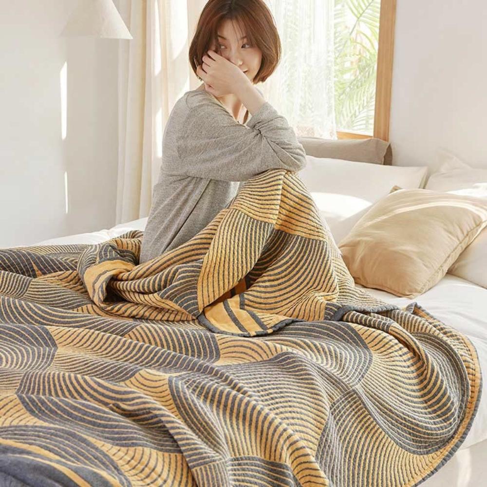 Reversible 4-Layer Muslin Cotton Blanket