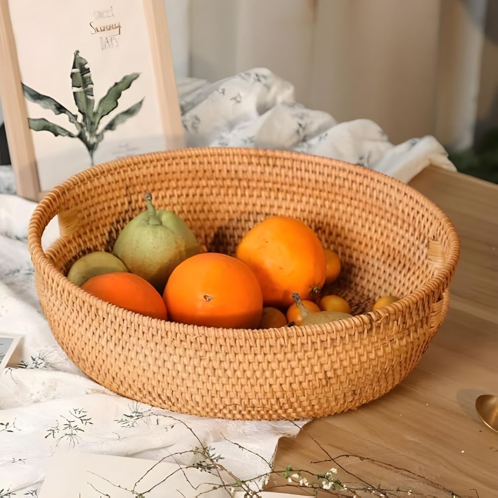 Handwoven Rattan Oval Tray for Organizing Fruits and Snacks