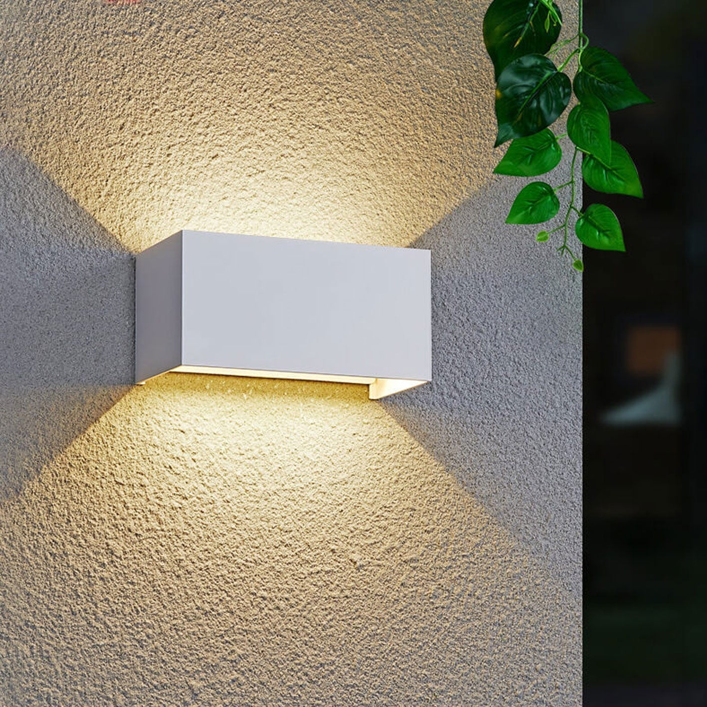 Modern Waterproof Rectangular LED Wall Light for Outdoor Use