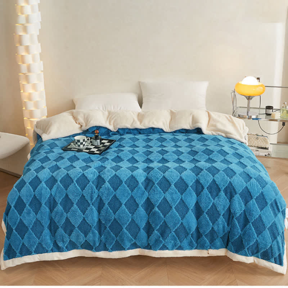 Soft Microfiber Diamond Pattern Comfort Blanket