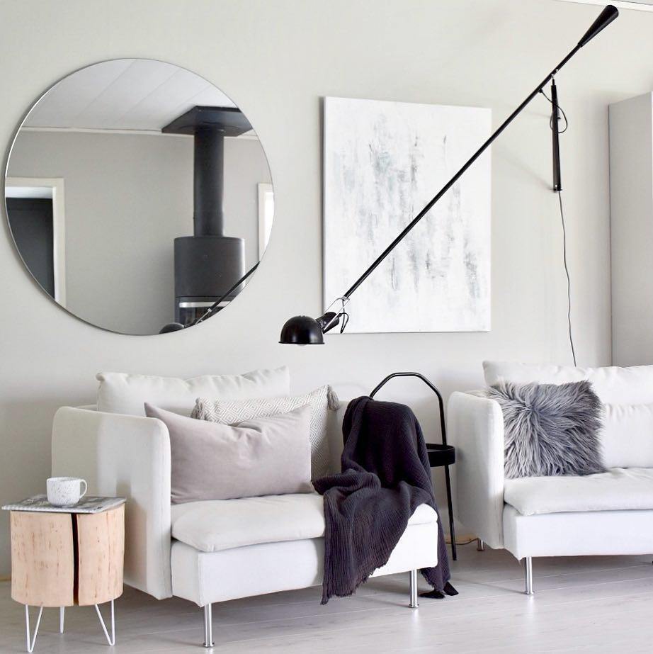 Adjustable Industrial Wall Lamp with Metal Shade