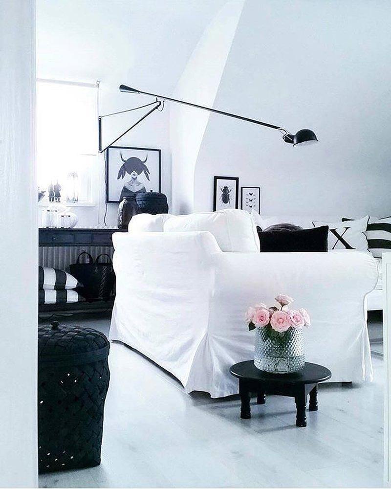 Adjustable Industrial Wall Lamp with Metal Shade