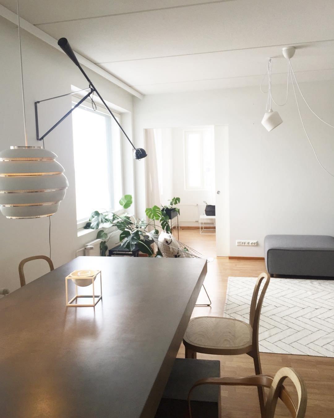 Adjustable Industrial Wall Lamp with Metal Shade