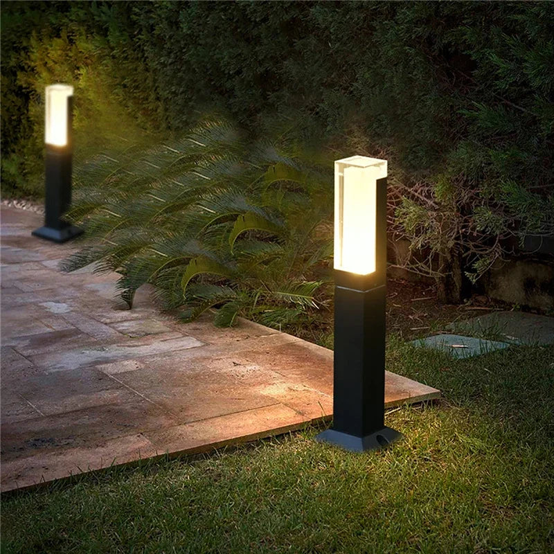 Elegant Solar Post Light with Automatic Dusk-to-Dawn LED Illumination