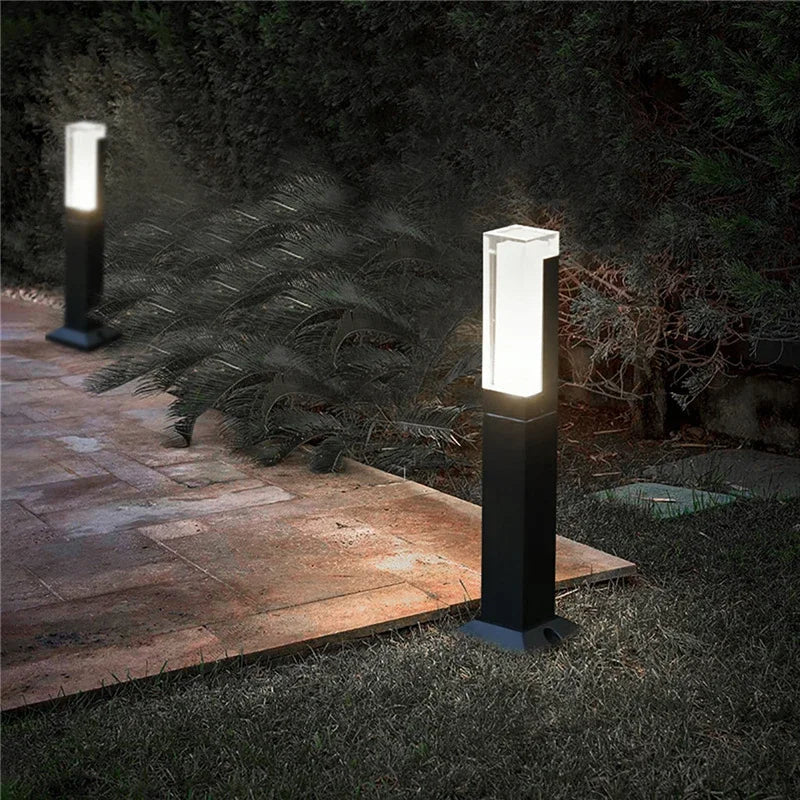 Elegant Solar Post Light with Automatic Dusk-to-Dawn LED Illumination